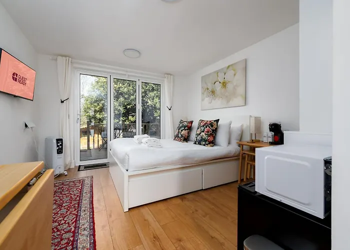Guestready - Charming Studio With A Private Garden