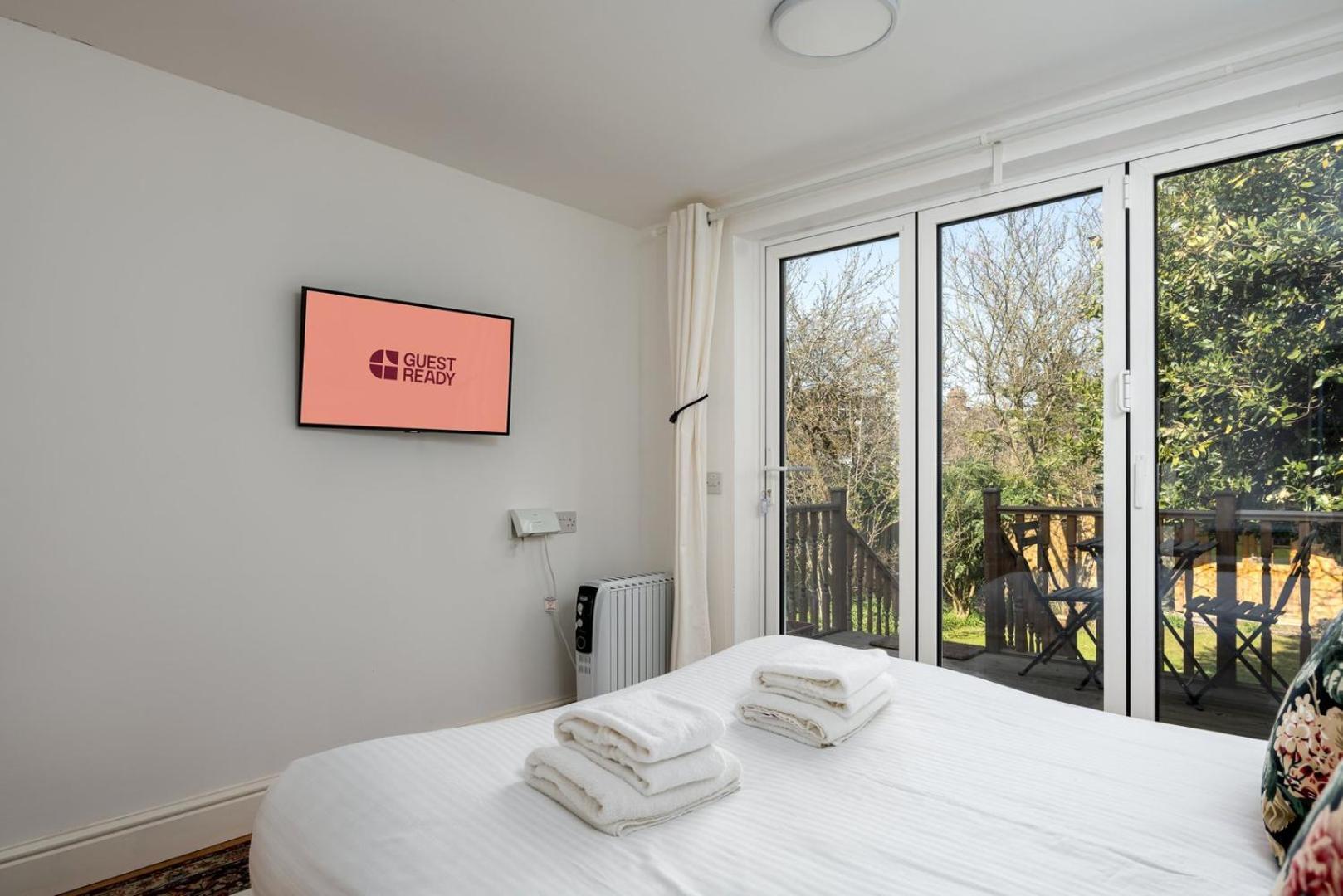 Appartamento Guestready - Charming With A Private Garden Londra